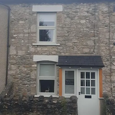 Emelia Ingleton Ingleton (North Yorkshire)